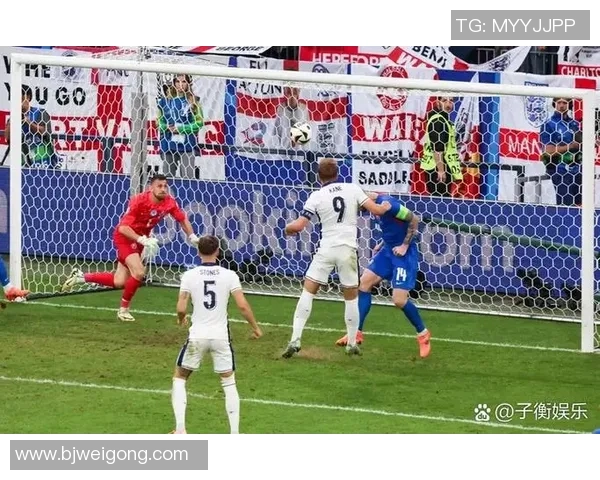 谁敢在绿茵场上欺负足球明星的荣耀与实力呢